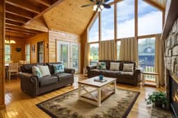 Amazing Grace - Charming Cabin - Image 2