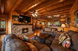 Luxury Large Family Retreat, Panoramic Views, 6BR - Image 3