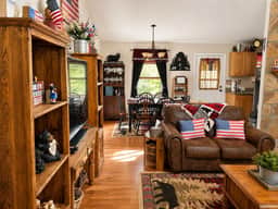 A Buttercup Bear Family Cabin Hot Tub & Firepit - Image 5