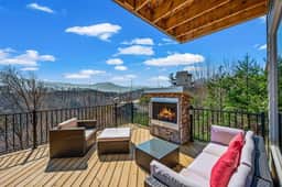 Luxury Cabin Mountain Views, Hot Tub & Game Loft - Image 5