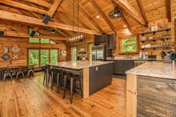 THE Cedar Lodge, Games, Hot Tub, Movies, Sleeps 20 - Image 5