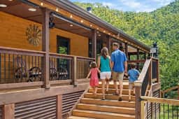 Secluded Luxury Cabin with Hot Tub & Yard - Image 4