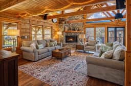 Luxe Smoky Mtn Family Estate, 2 Homes, Sleeps 20 - Image 4