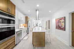 Historic Renovated Knox Loft with Parking! - Image 3
