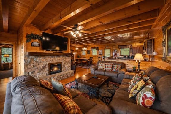 Luxury Large Family Retreat, Panoramic Views, 6BR - Image 3