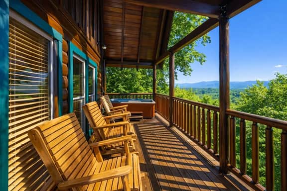 Family Cabin with mountain views and Hot Tub - Image 2