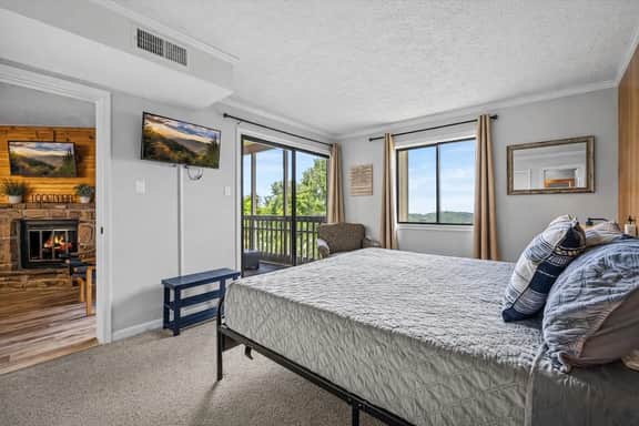 Luxe Family Ski View Condo Perfect 2BR Gatlinburg - Image 5