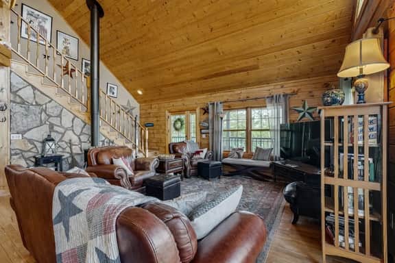 Family Cabin with Hot Tub & Scenic Lake Views - Image 5