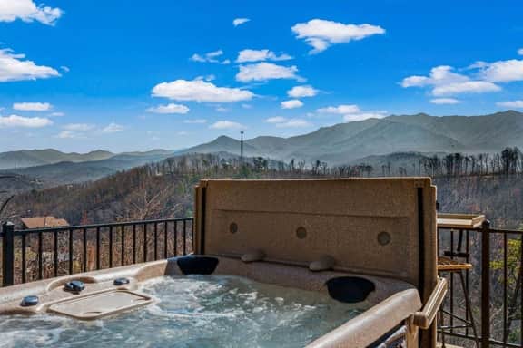 Luxury Cabin Mountain Views, Hot Tub & Game Loft - Image 3