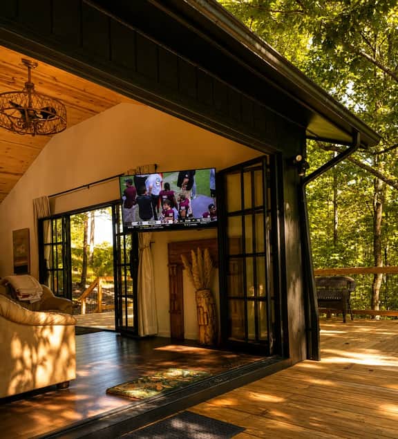 Jeep Friendly Smoky Mountain Cabin with Views - Image 3