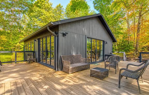 Jeep Friendly Smoky Mountain Cabin with Views - Image 2