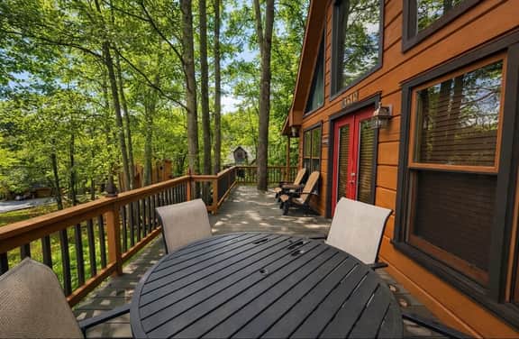 Charming Smoky Mtn Cabin with Hot Tub & Arcade - Image 4