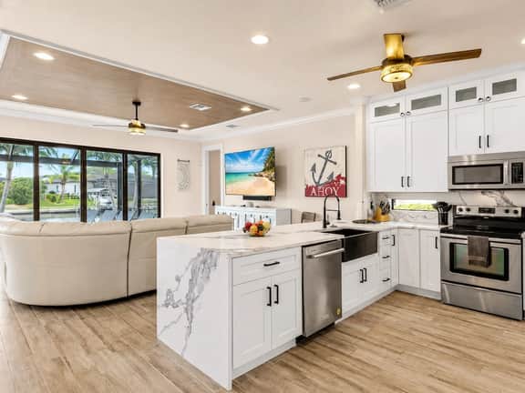 THE Luxury Villa, Gulf Access, Pool, Spa, Tiki Hut - Image 3
