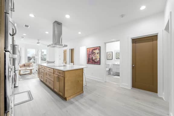 Historic Renovated Knox Loft with Parking! - Image 2