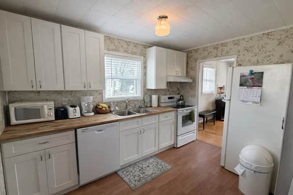 Game Day Retreat Near Downtown Knoxville - Image 5