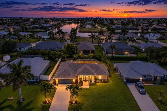 Luxe Cape Coral Pool Oasis Dog-Friendly, 3BR! - Image 3