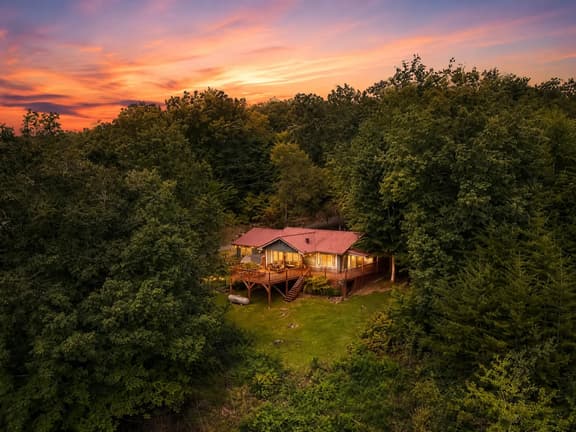 Secluded Mountain Paradise, Hot Tub, Firepit, View - Image 1