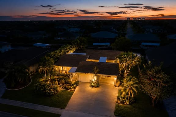 Cape Coral Luxury 5BR Pool, Spa, Dock, Game Room - Image 1