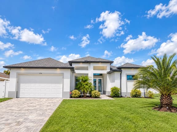 A Modern Vacation Home - Welcome to Pineapple Cove - Image 1