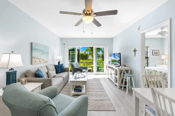 Marco Island Escape 2BR, Pool & Beach Access - Image 1